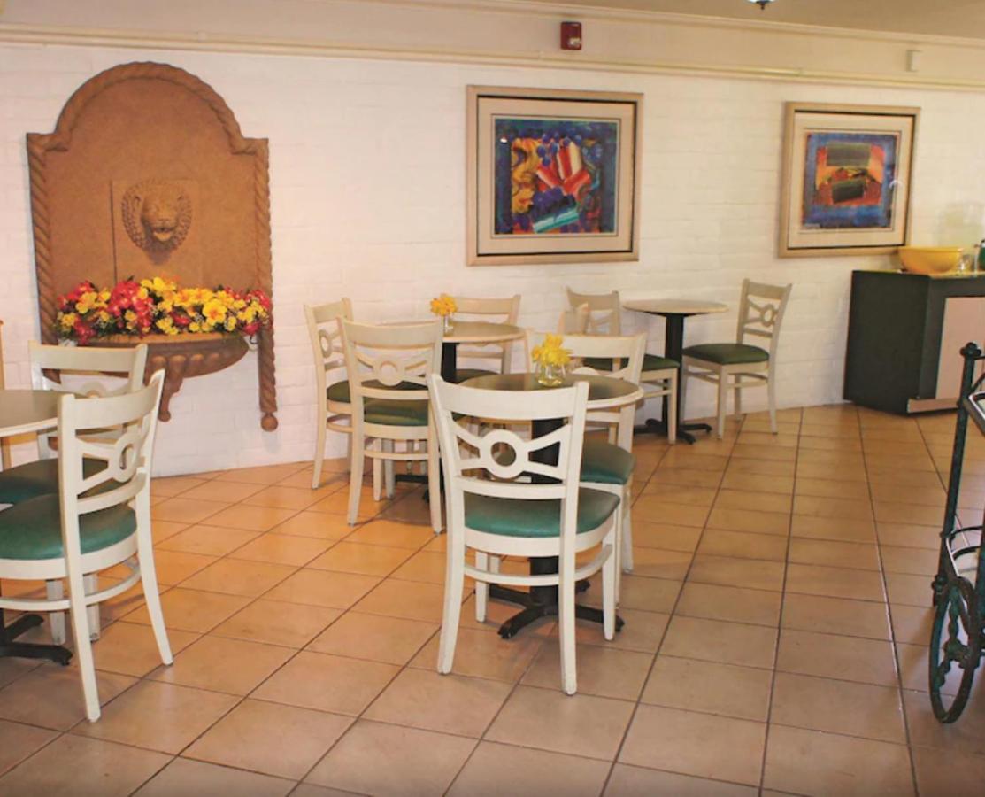 La Quinta Inn By Wyndham Bakersfield South Exterior foto